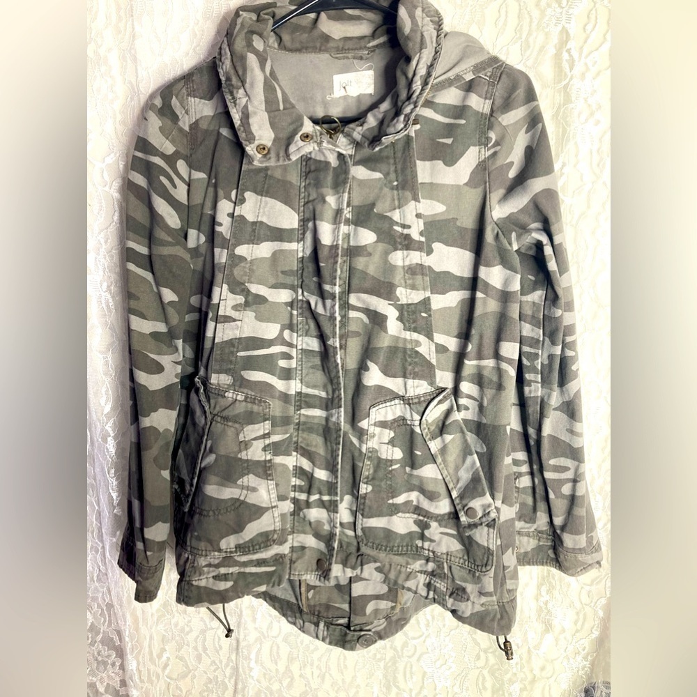 Jolt cargo camo urban style hoodie jacket